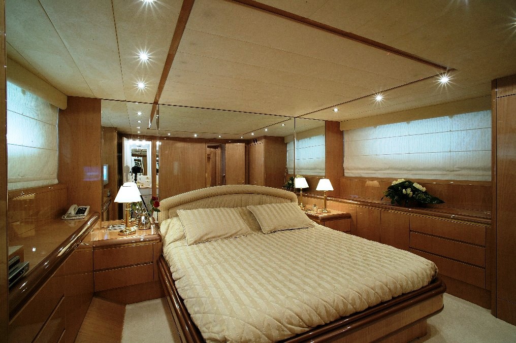 Christaldi S - VIP cabin