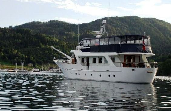 Classic Yacht LAIKA -  Main