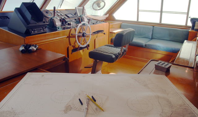 Classic Yacht NAFISA -  Wheelhouse