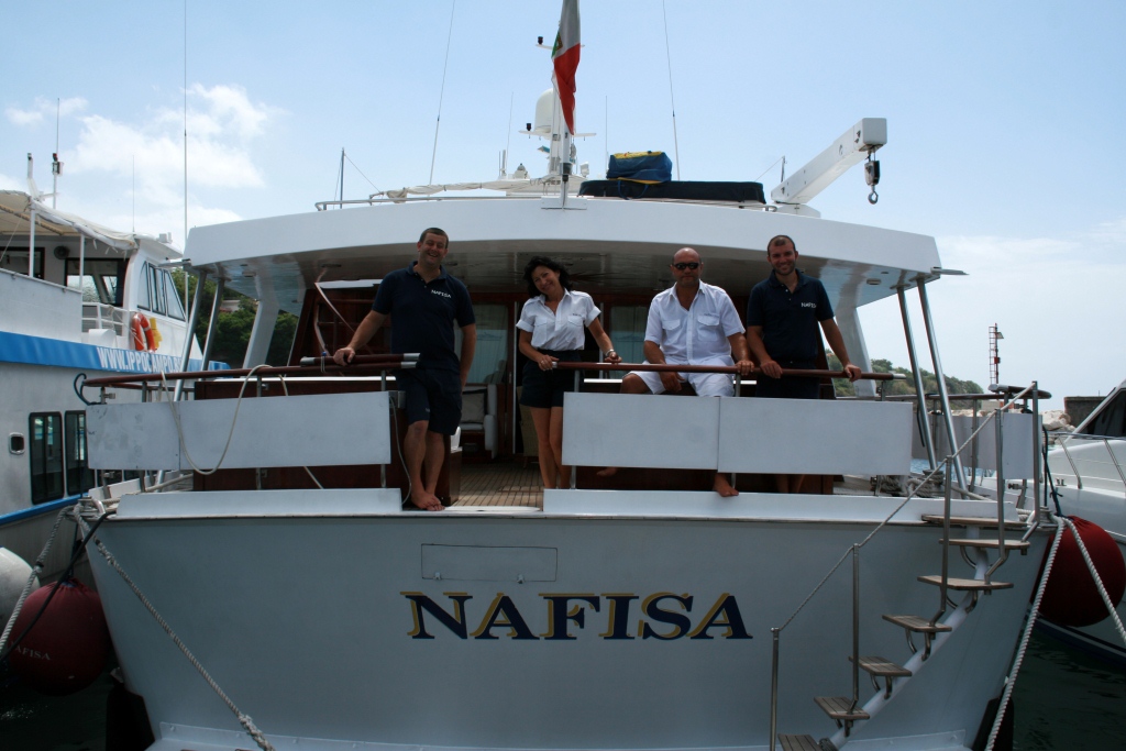 Classic Yacht NAFISA -  Your Crew