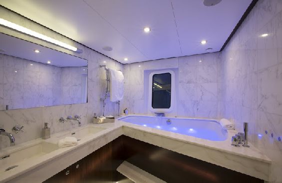 Classic Yacht SULTANA -  Master Ensuite