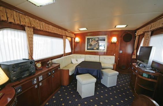 Classic Yacht SURUBIM -  Salon
