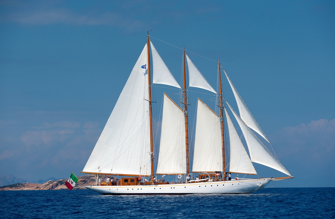 Classic sail yacht CROCE DEL SUD - Profile