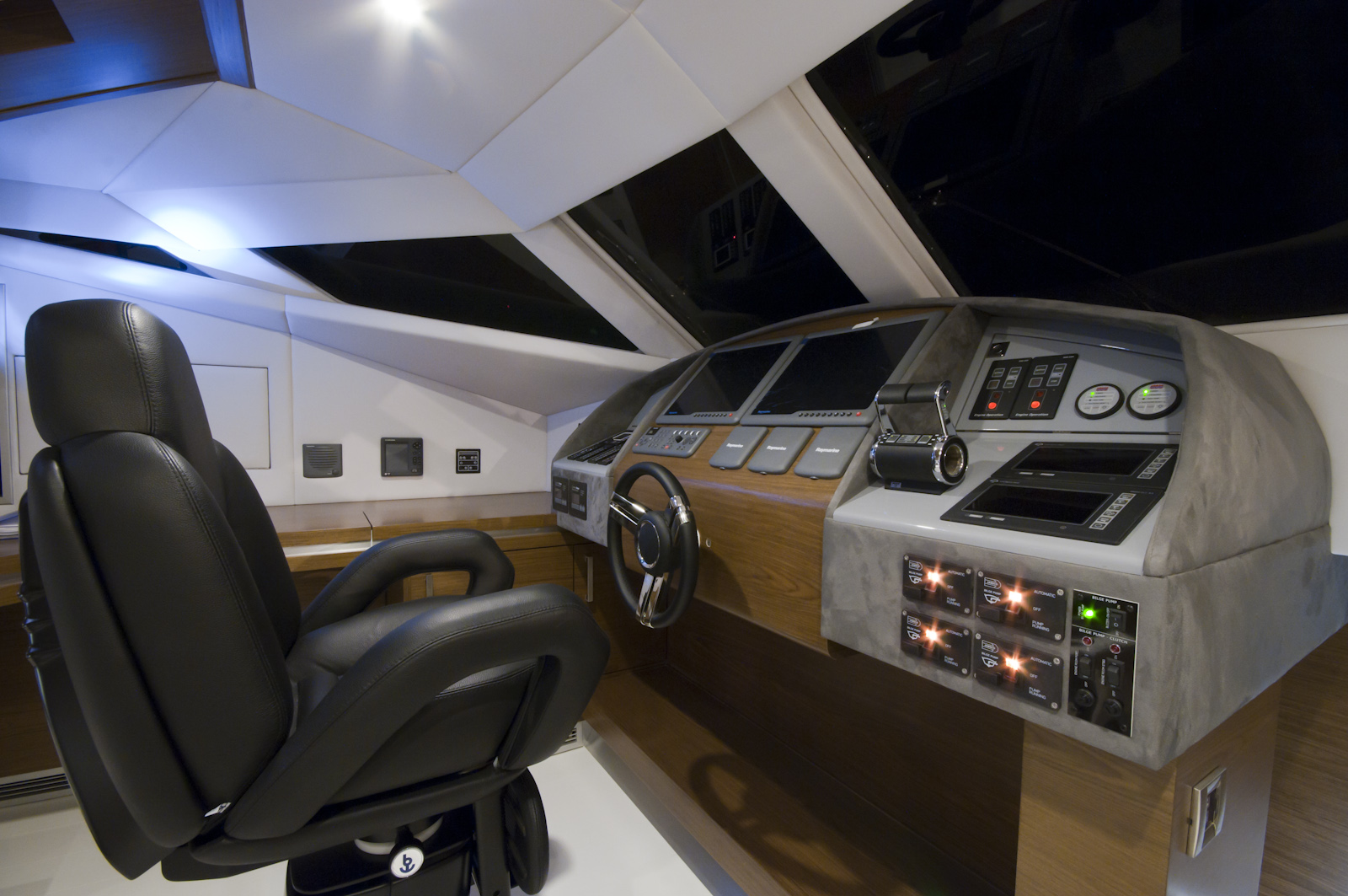 DAMRAK II - Navigation desk