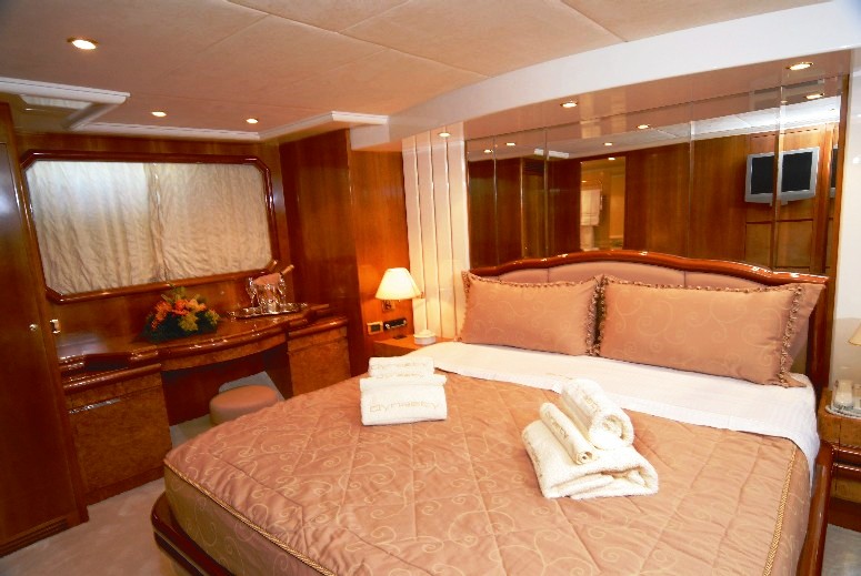 Dynasty - VIP cabin