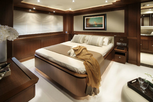 EVIVA Yacht - VIP Cabin