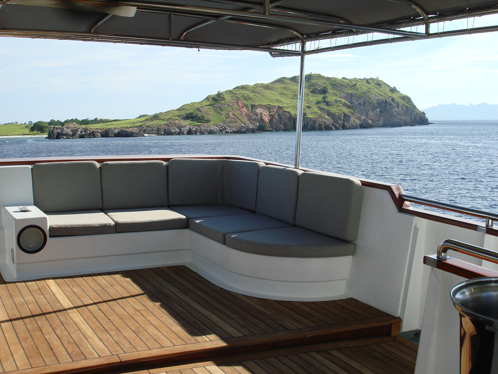 Expedition yacht SALILA -  Sundeck Seating