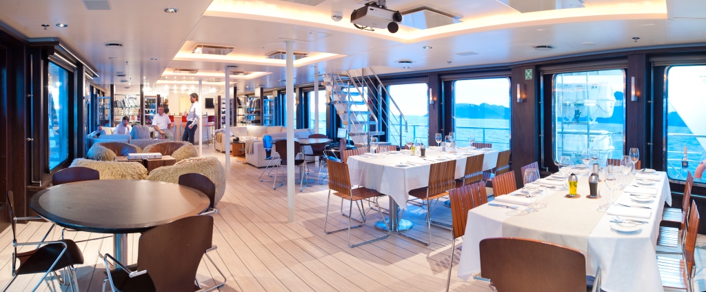 Explorer Yacht ATMOSPHERE -  Salon and Dining