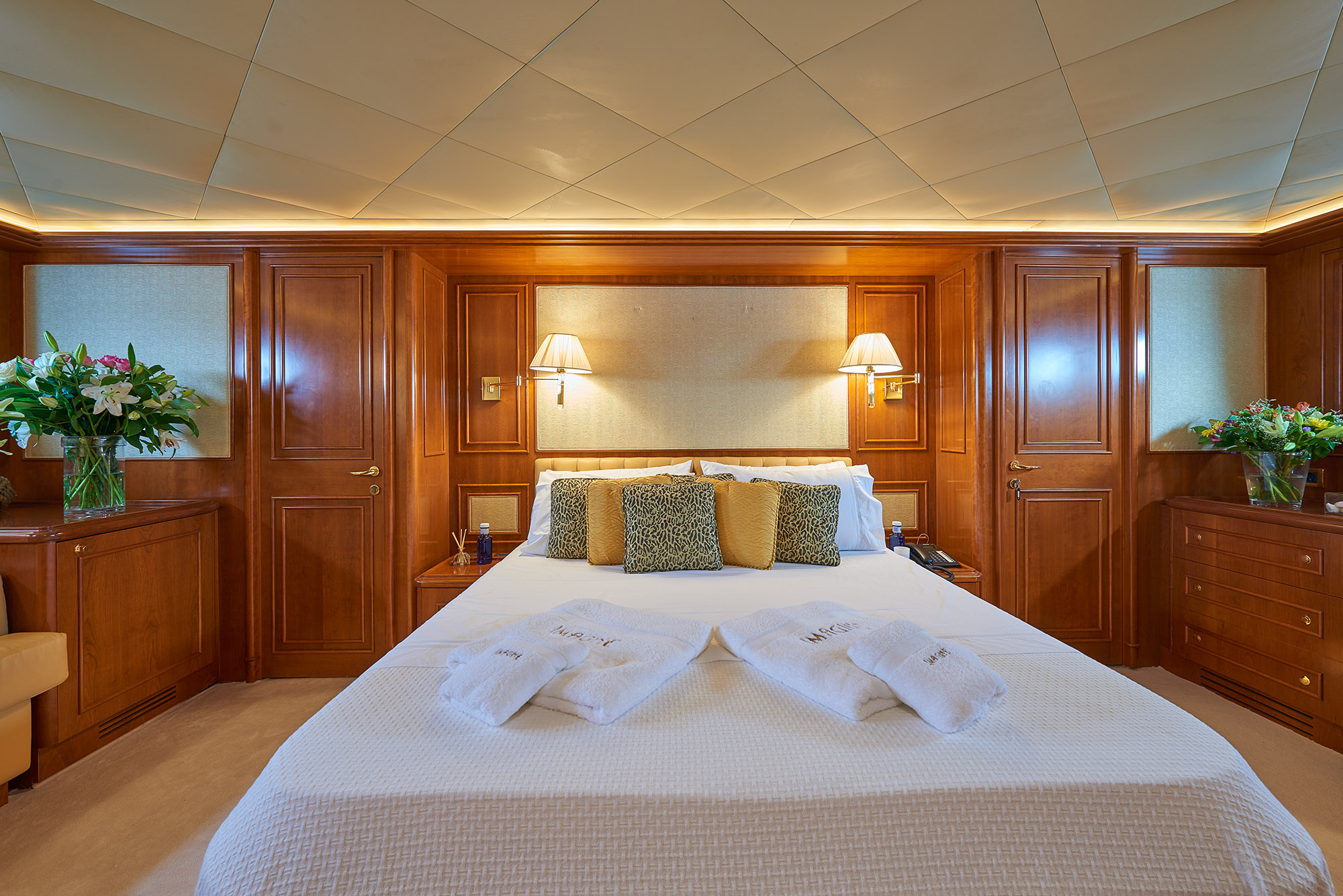 Ferretti Motor Yacht IMAGINE - Master cabin 2