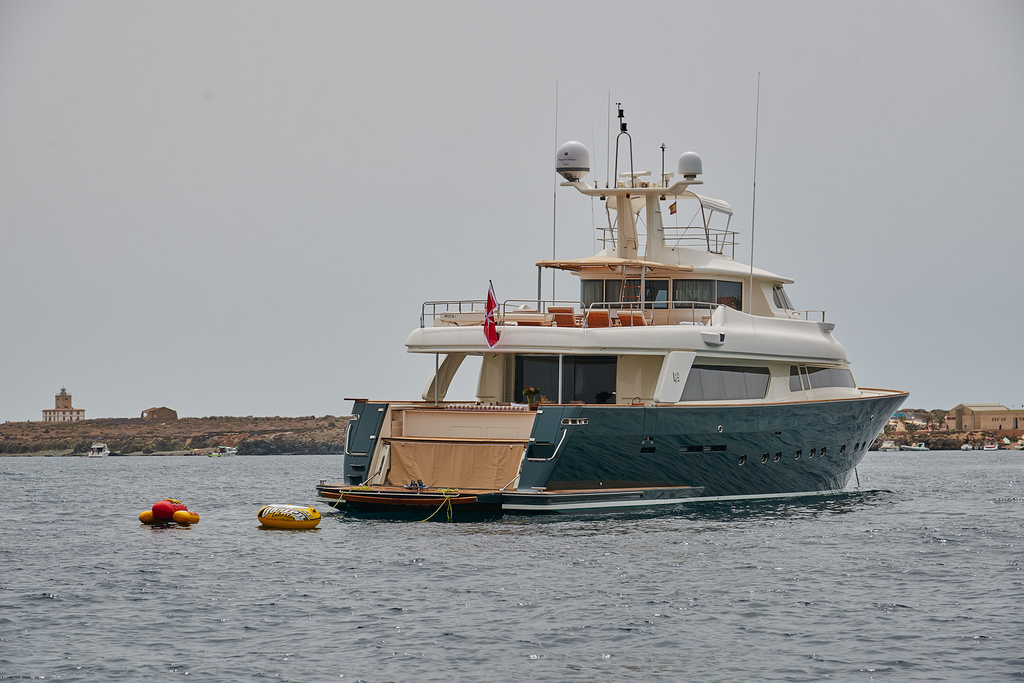 Ferretti Motor Yacht IMAGINE - Swim platform
