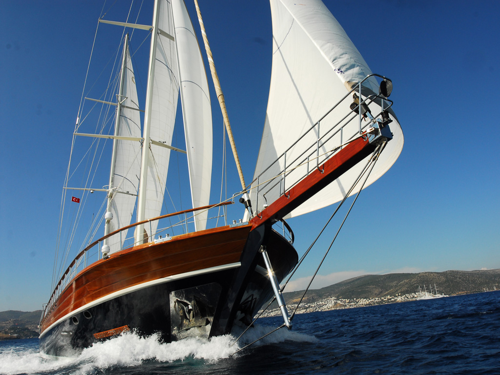 Gulet CARPE DIEM V -  Forward View Sailing