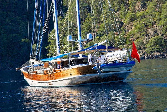 Gulet Kayhan Kaptan At anchor