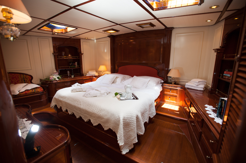 HELIYACHTS 115 - Master suite