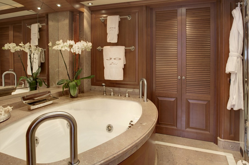 JO Yacht - Master Cabin Bathroom