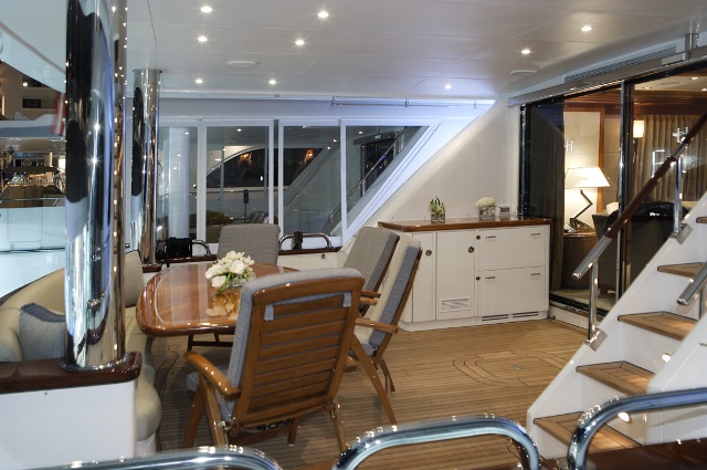 KING BABY - Aft Deck