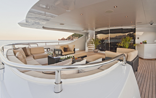 Luxury Charter Yacht MANIFIQ Aft deck