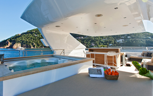 Luxury Charter Yacht MANIFIQ Spa Pool