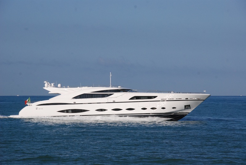 Luxury Yacht AB145