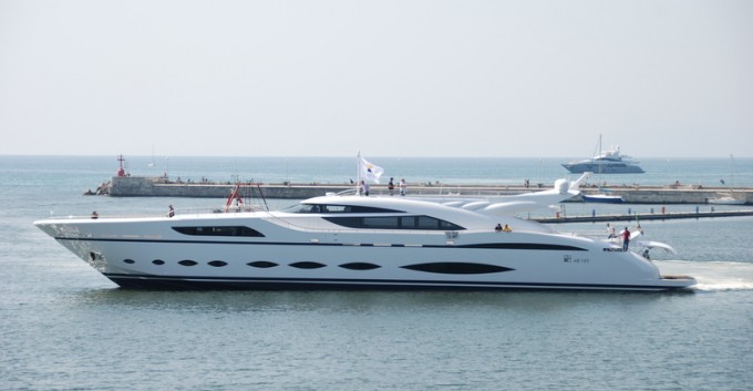 Luxury yacht AB 145 - side view