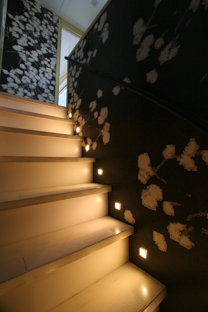 M&M - Staircase
