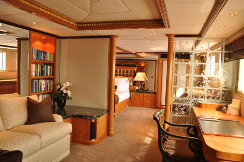 MAJOR WAGER - Master Stateroom Office