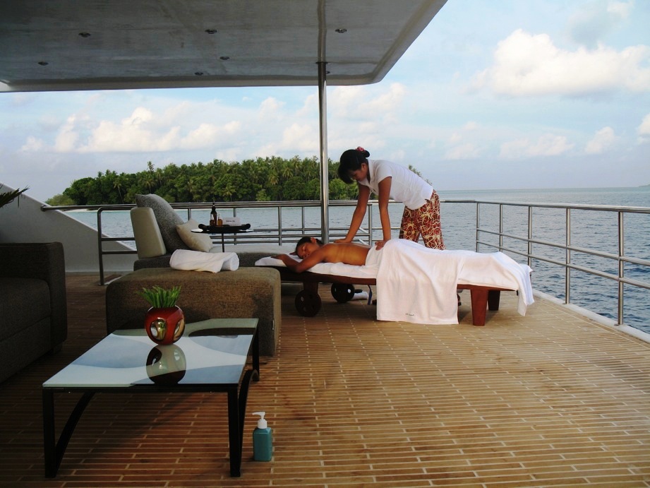 MALDIVE MOSIAQUE  - Outdoor massage therapy