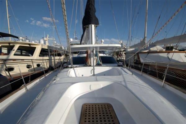 MUSTO - Foredeck and Jacuzzi