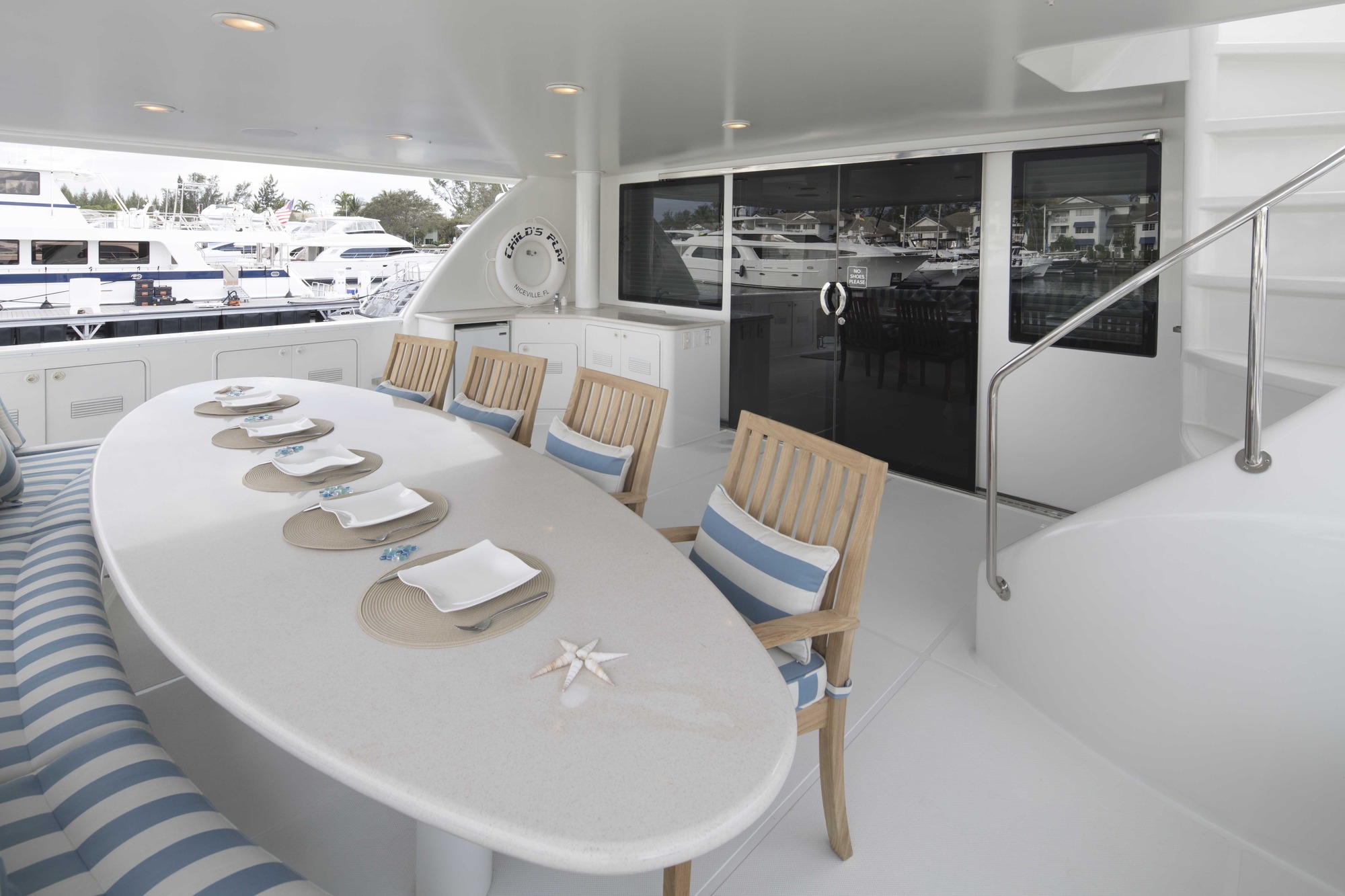 MY CHILDS PLAY - Aft deck dining