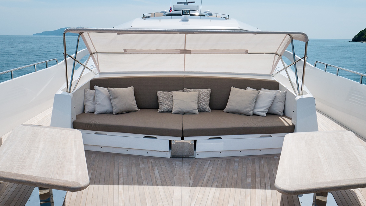 MY DOLCE VITA - Foredeck seating