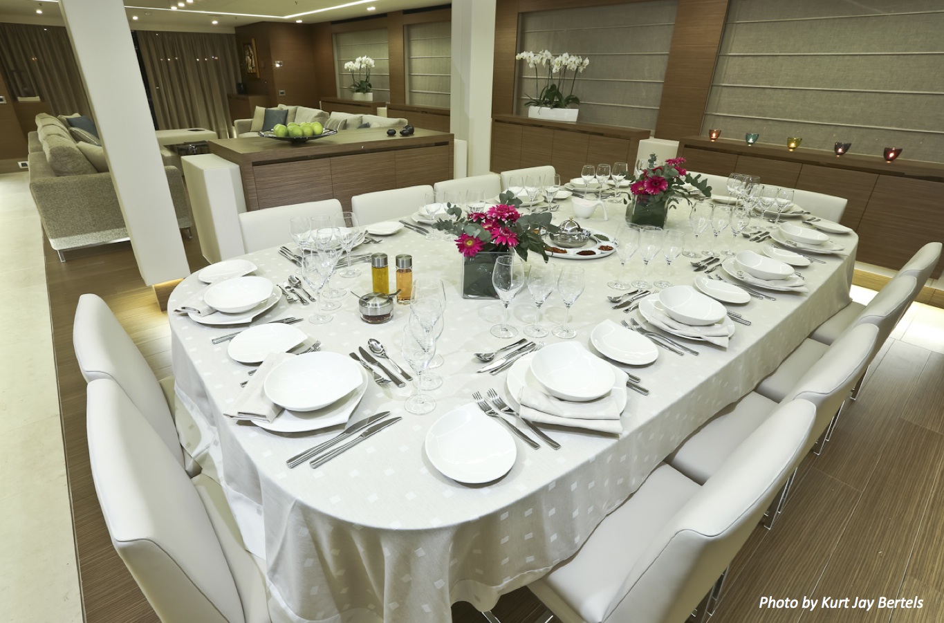 MY OURANOS - Formal dining