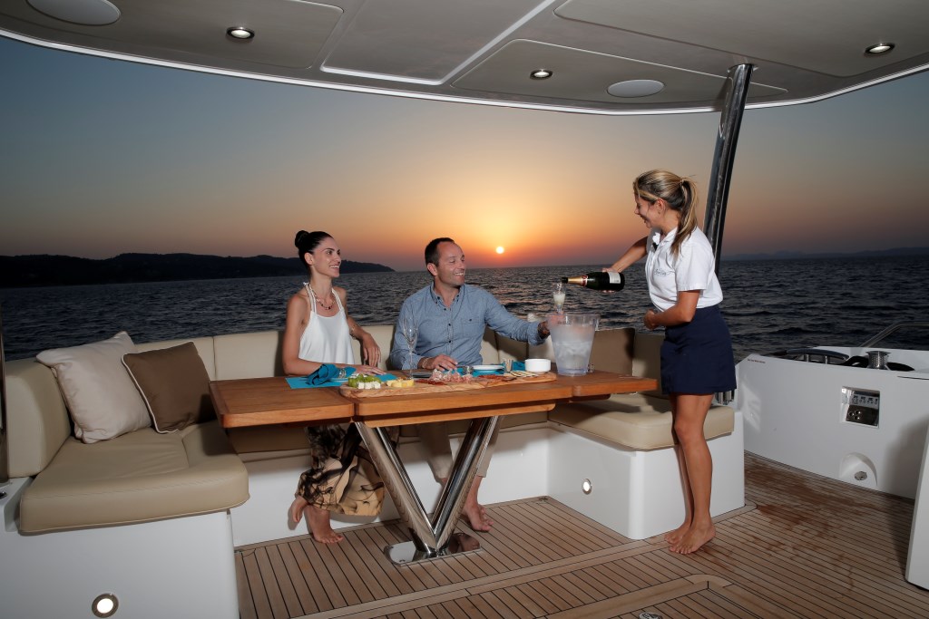 Motor Yacht FINEZZA - At Sunset
