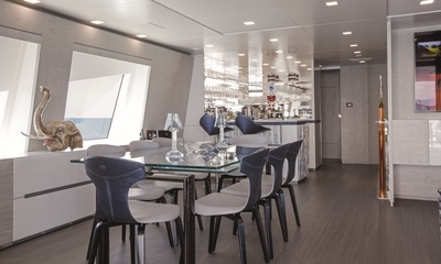 Motor Yacht H - Formal dining