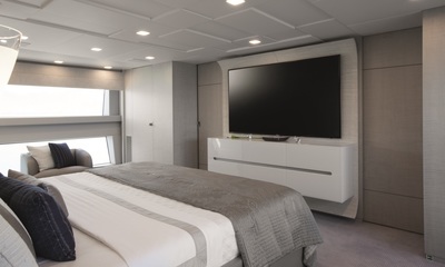 Motor Yacht H - Master stateroom