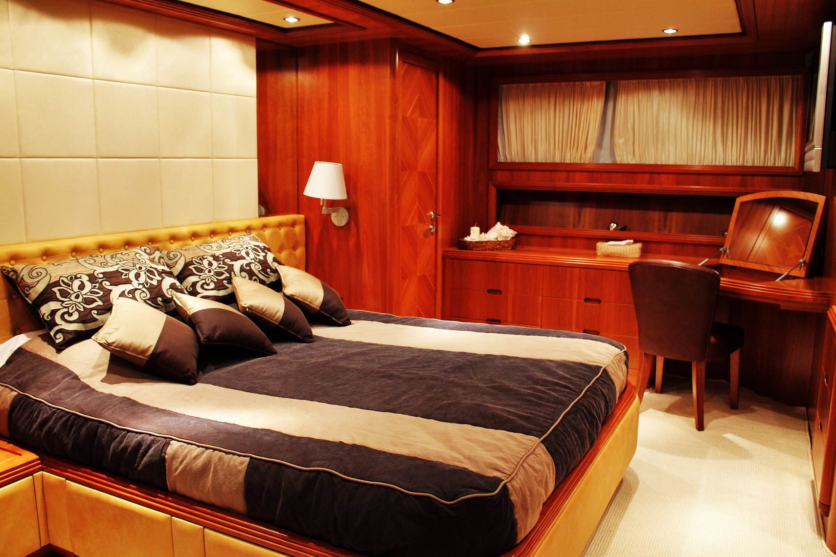 Motor Yacht HAPPY FEET - Master cabin