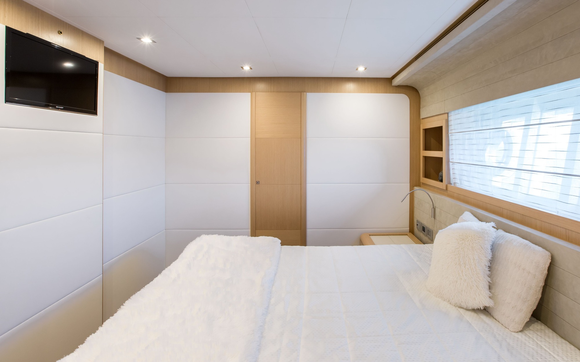 Motor Yacht IGELE - Guest cabin