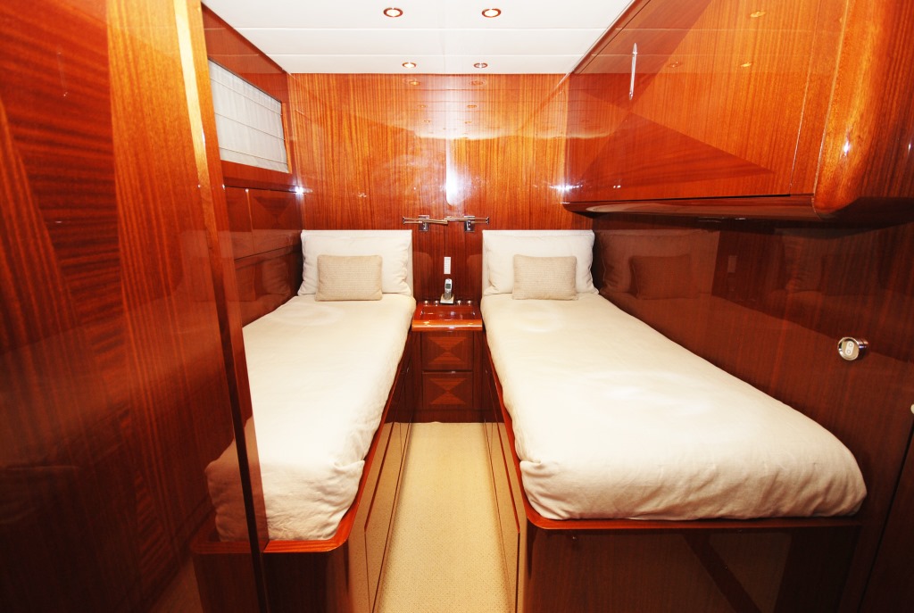 Motor Yacht LADY SPLASH - Twin cabin