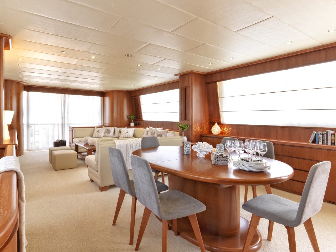 Motor Yacht MARTINA - Salon and dining