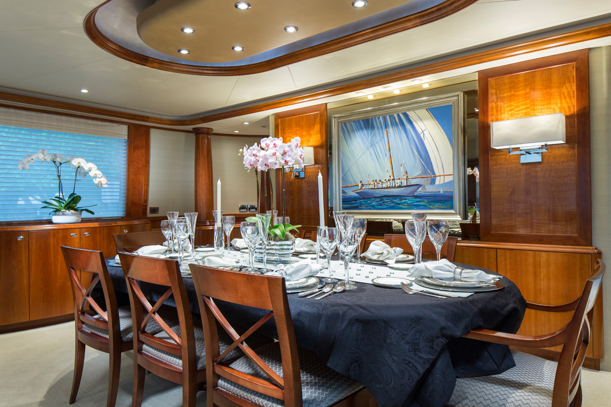 Motor Yacht OASIS - Formal dining