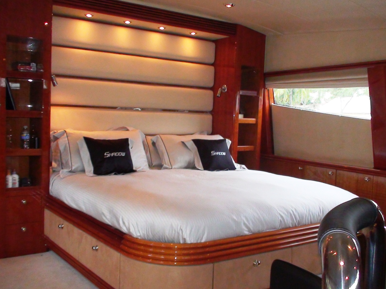 Motor Yacht SHADOW - Master cabin