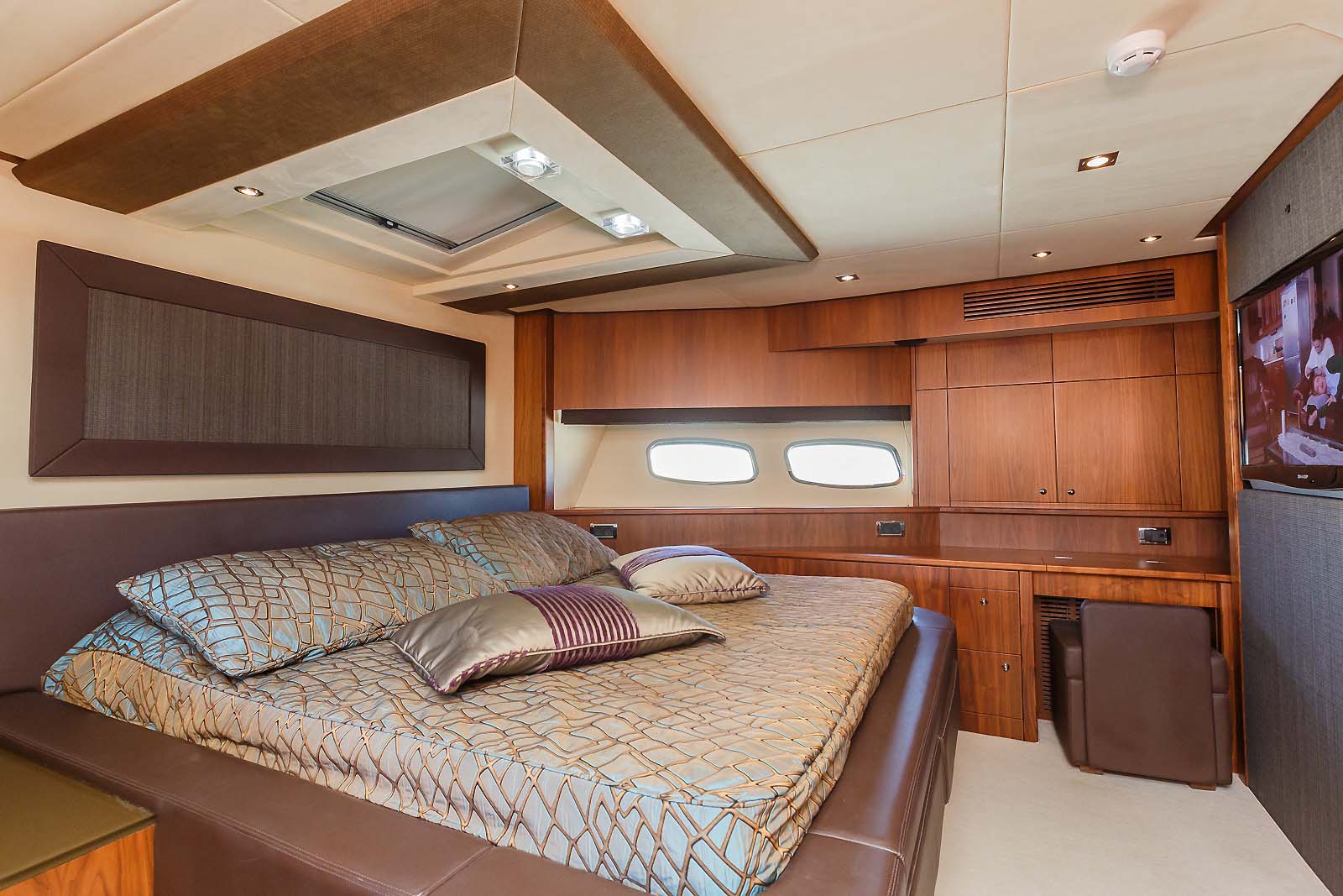 Motor Yacht THE BEST WAY - VIP cabin