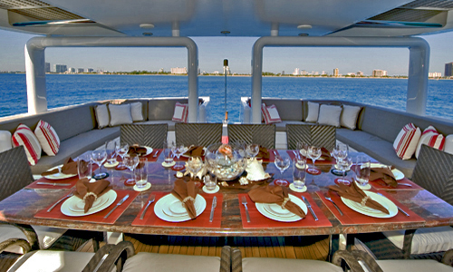 Motor Yacht Triumphant Lady -  Aft Dining