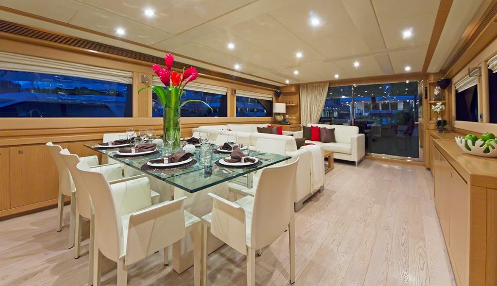 Motor Yacht ZIACANAIA - Dining Salon