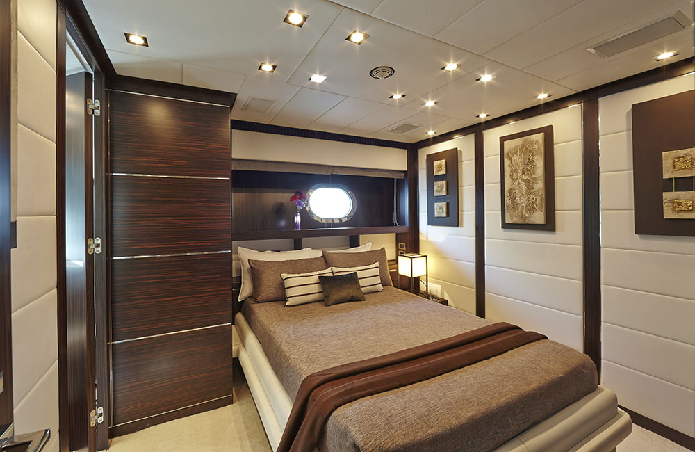 Motor yacht ANTELOPE III - Double Cabin