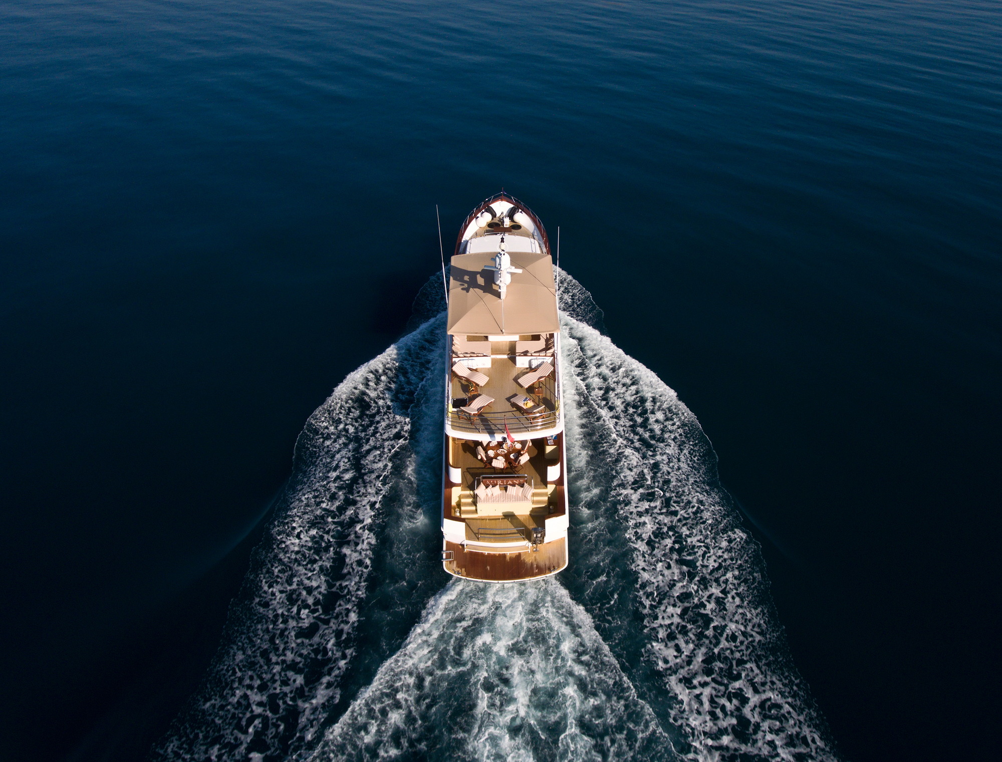 Motor yacht AURIANE - Stern view