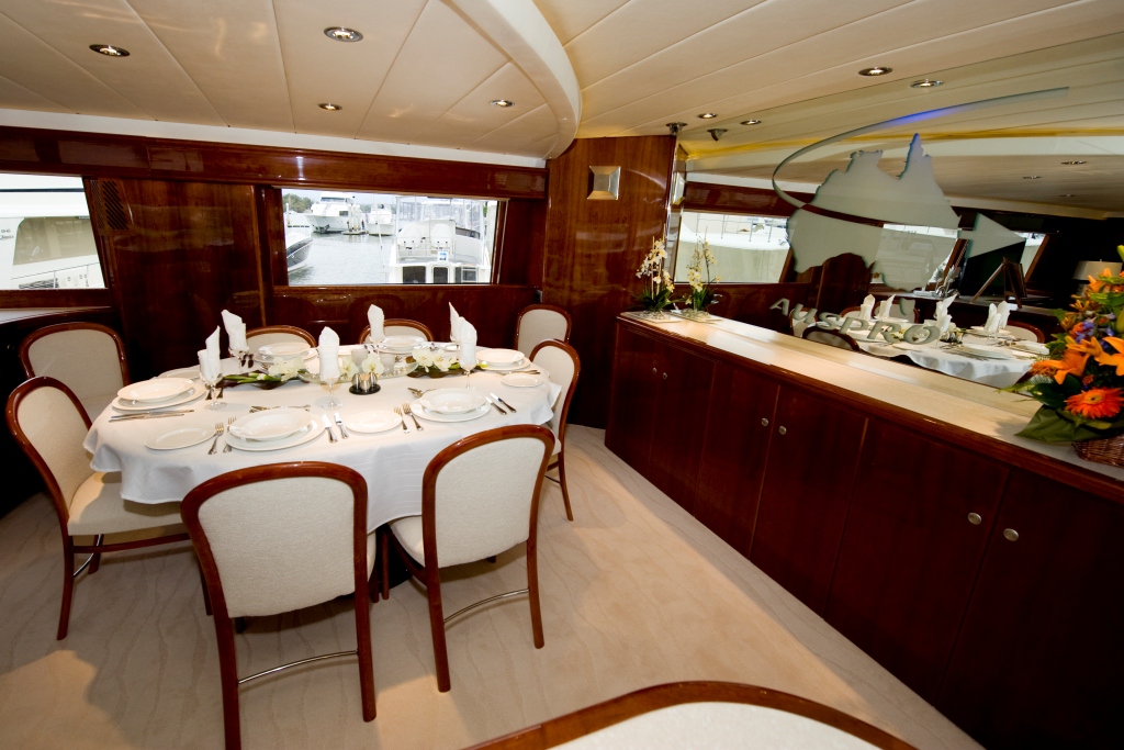 Motor yacht AUSPRO -  Dining
