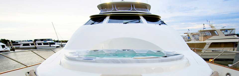 Motor yacht AUSPRO -  Foredeck Spa Pool