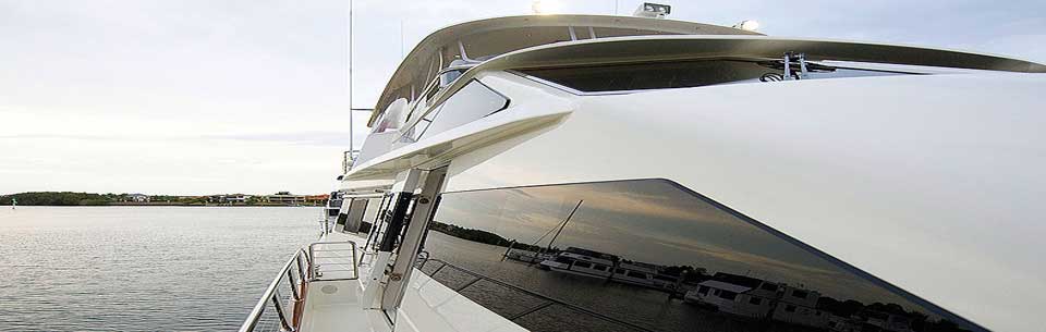Motor yacht AUSPRO -  Side Deck