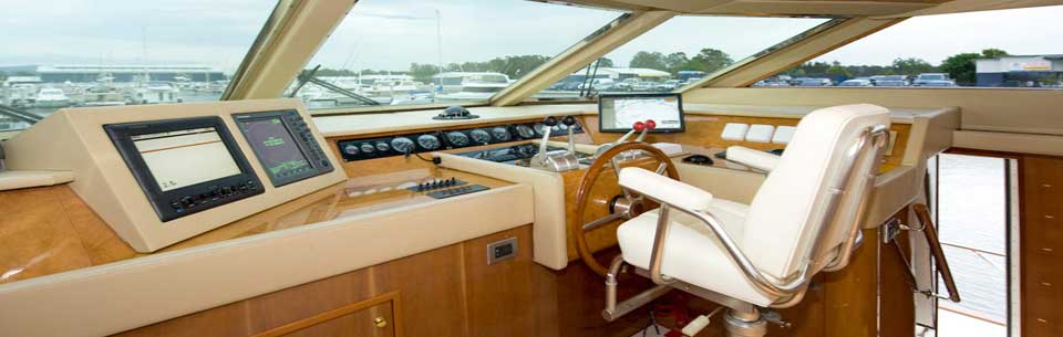 Motor yacht AUSPRO -  Wheelhouse