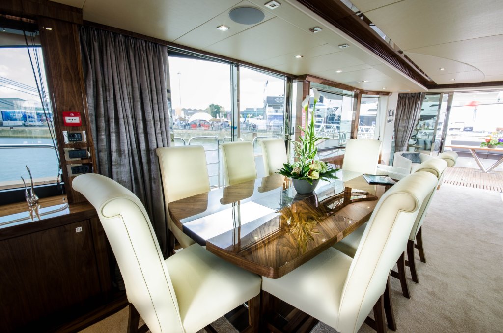 Motor yacht AUTUMN -  Dining