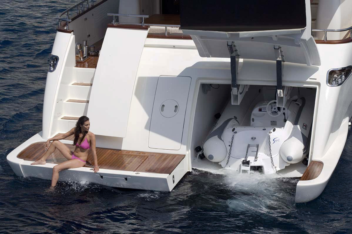 Motor yacht Anassa -  Swim Platform and Tender